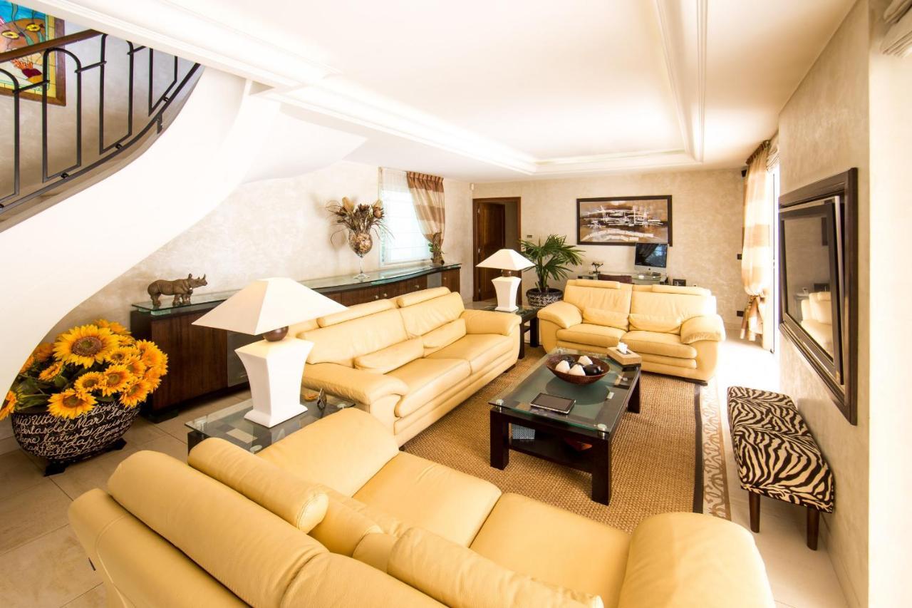 El Paradisio Splendid 5 Stars Villa Atypical In Antibes With Overflowing Swiming Pool Εξωτερικό φωτογραφία